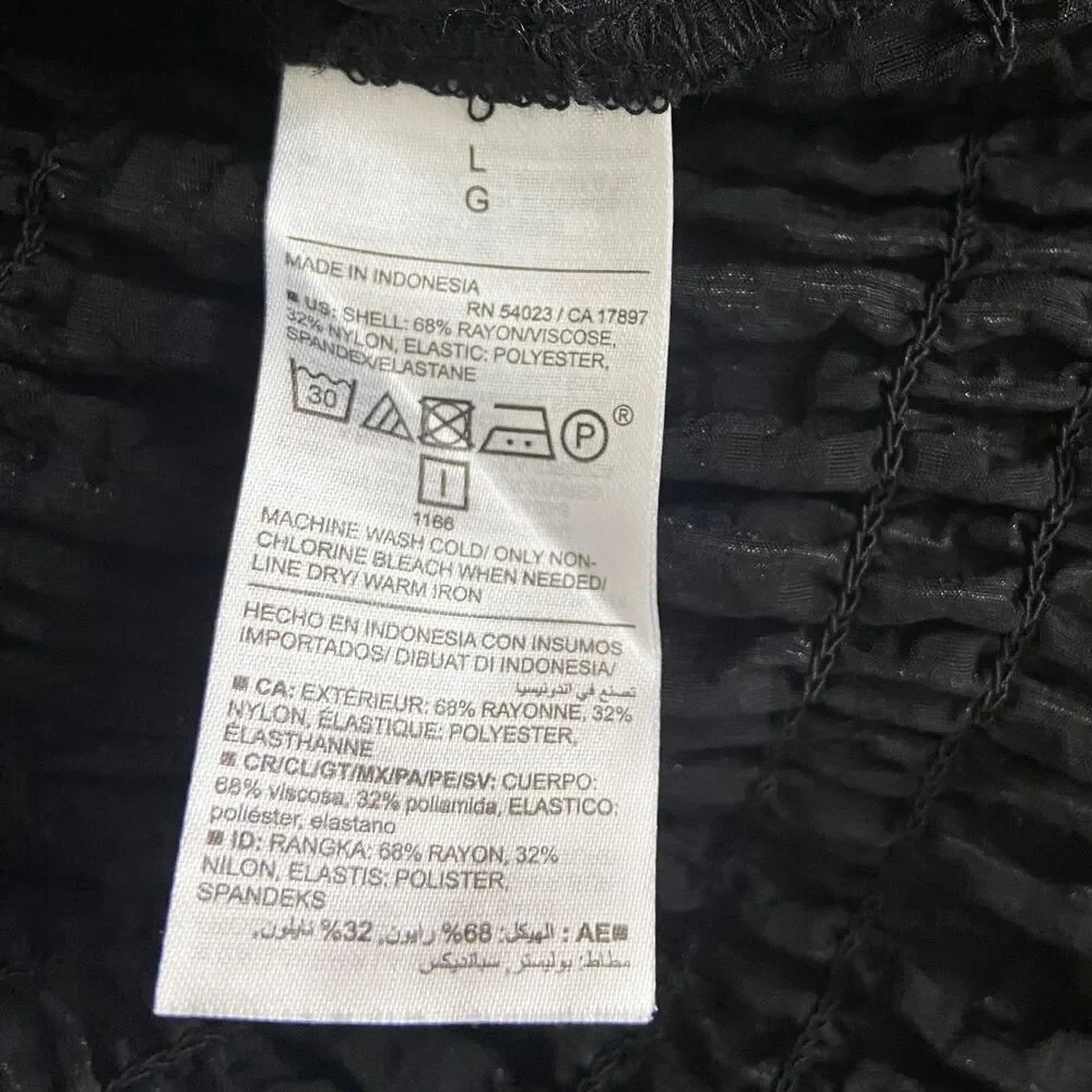 Old Navy Fitted Puff-Sleeve Smocked Top Size Large Black Square Neck Half Sleeve
